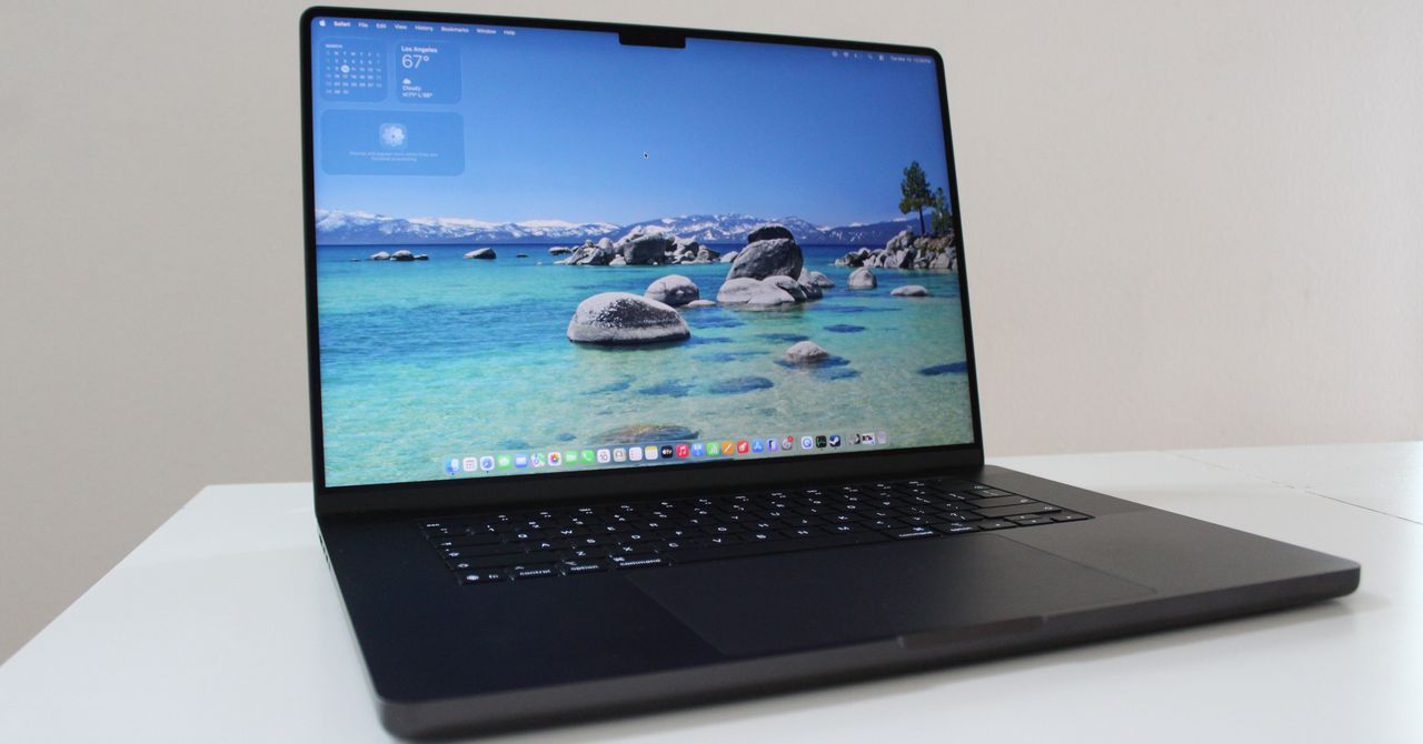 MacBook PRO 16 Chip M5 MAX GPU dedicada MGE74E A — MacBook PRO 16" Chip M5 MAX (MGE74E/A) workstation empresarial